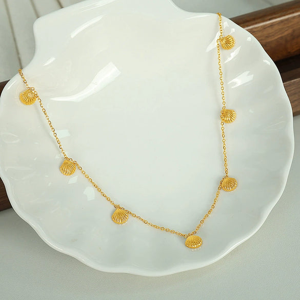 Wholesale Geometric Scallop Pendant Necklace For Women 18K Gold Plated Titanium Steel Jewelry