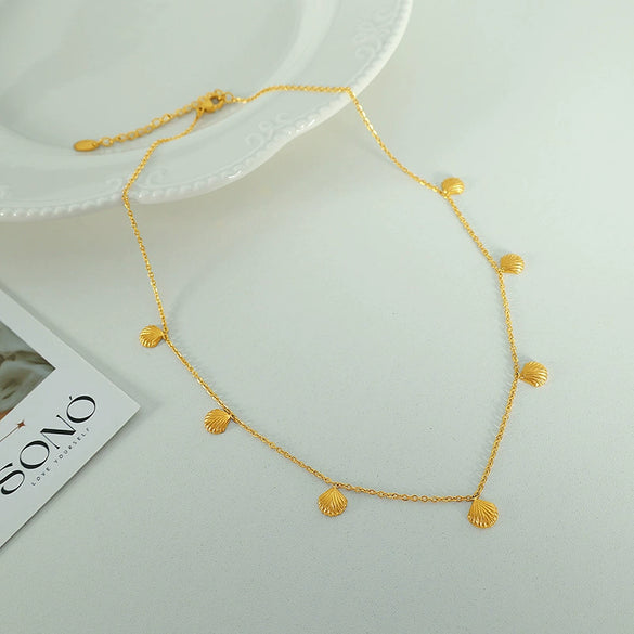 Wholesale Geometric Scallop Pendant Necklace For Women 18K Gold Plated Titanium Steel Jewelry