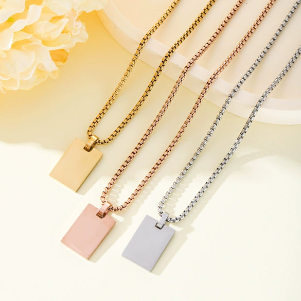 Wholesale Geometric Stainless Steel And Pearl Pendant Necklace With Electroplating