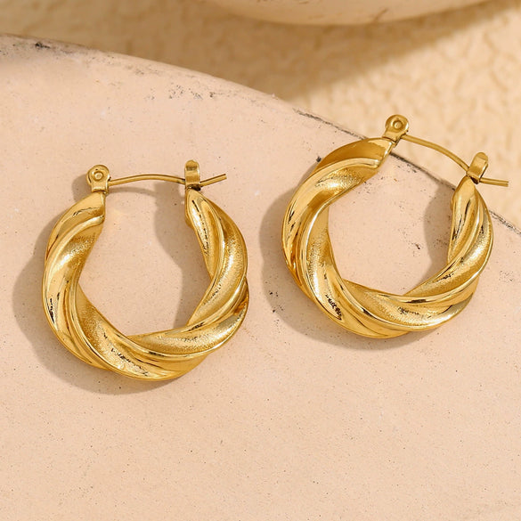 Wholesale Geometric Stainless Steel Electroplated 18K Gold Twisted Round Earrings For Women