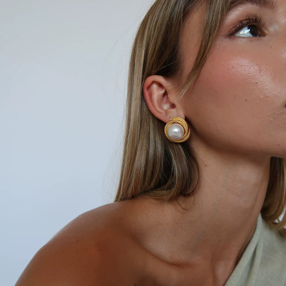 Wholesale Geometric Stainless Steel Electroplated White Shell Beads Pearl Winding Thread Earrings For Women