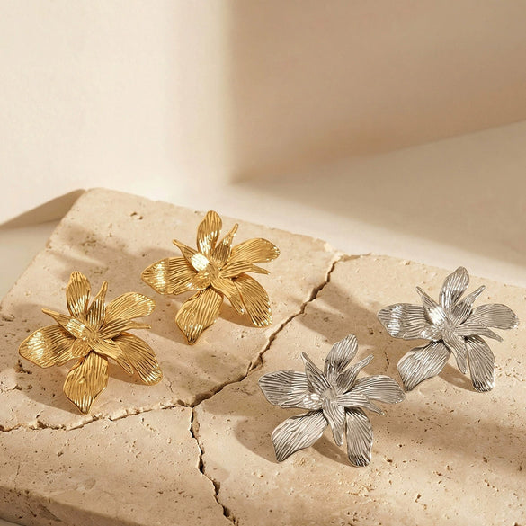 Wholesale Geometric Stainless Steel 18K Goldplated Threedimensional Floral Earrings For Women