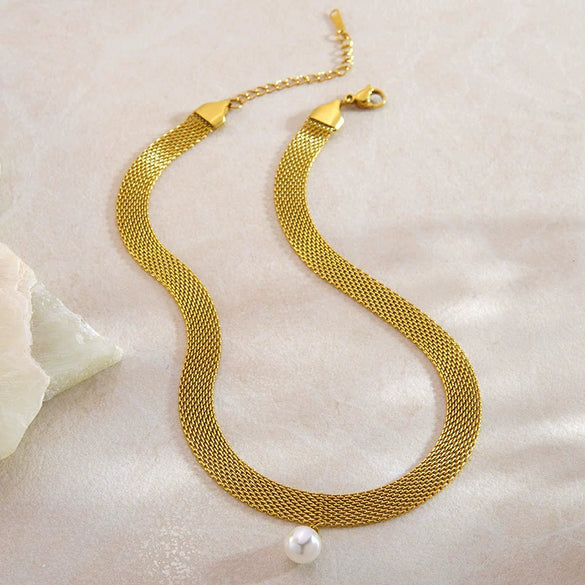 Wholesale Geometric Stainless Steel Pearl Necklace With Electroplating For Women And Unisex Light Luxury Style