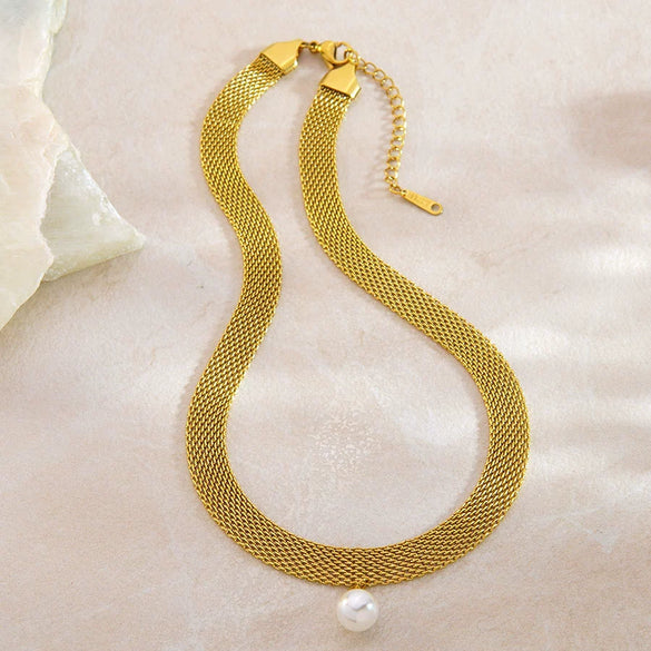 Wholesale Geometric Stainless Steel Pearl Necklace With Electroplating For Women And Unisex Light Luxury Style