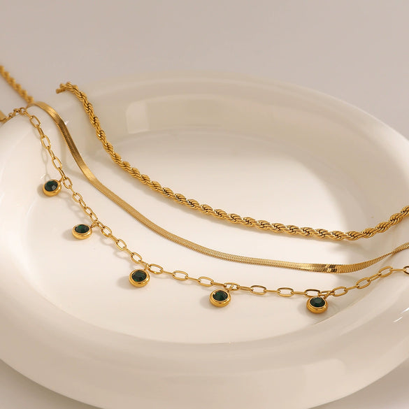 Wholesale Geometric Stainless Steel Pendant Necklace With Green Diamond Electroplated Treatment