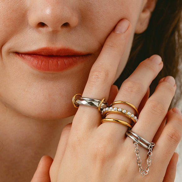 Wholesale Geometric Stainless Steel Zirconencrusted 18K Goldplated Ring For Women Luxury Jewelry