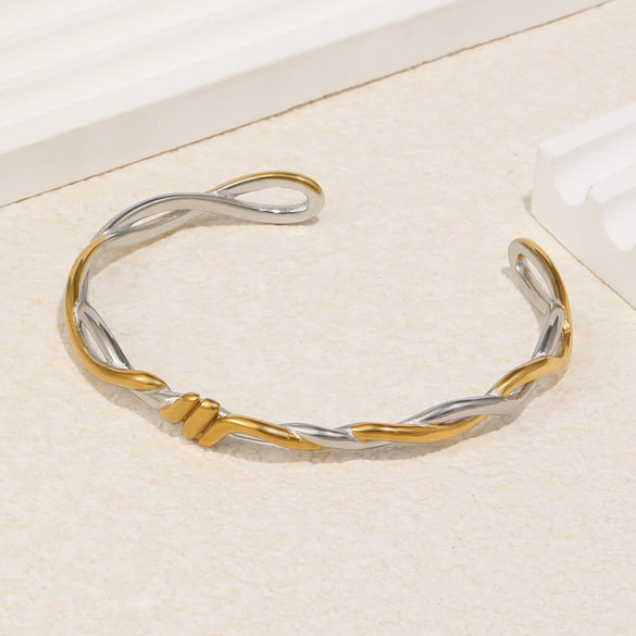 Wholesale Geometric Temperament Style 18K Gold Plated Stainless Steel Knotted Bracelet Jewelry Accessories