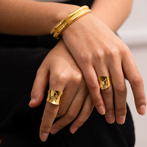 Wholesale Geometric Texture 18K Gold Plated Stainless Steel Opening Ring For Women With Electroplating Treatment