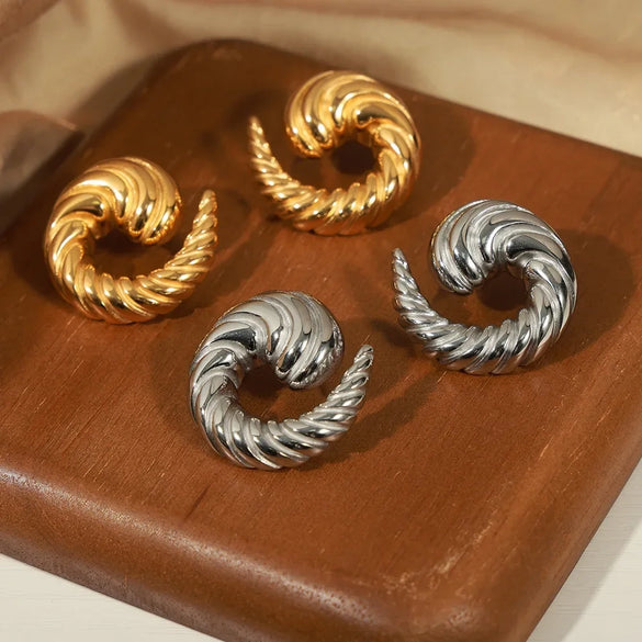 Wholesale Geometric Titanium Steel Goldplated Earrings With Line Twist Swing Design For Unisex