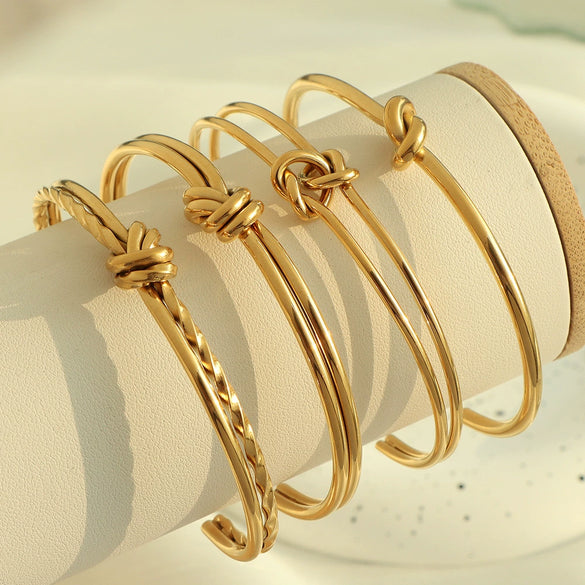 Wholesale Geometric 316L Stainless Steel Open Cshaped Bracelet With French Retro Style And Electroplating Process
