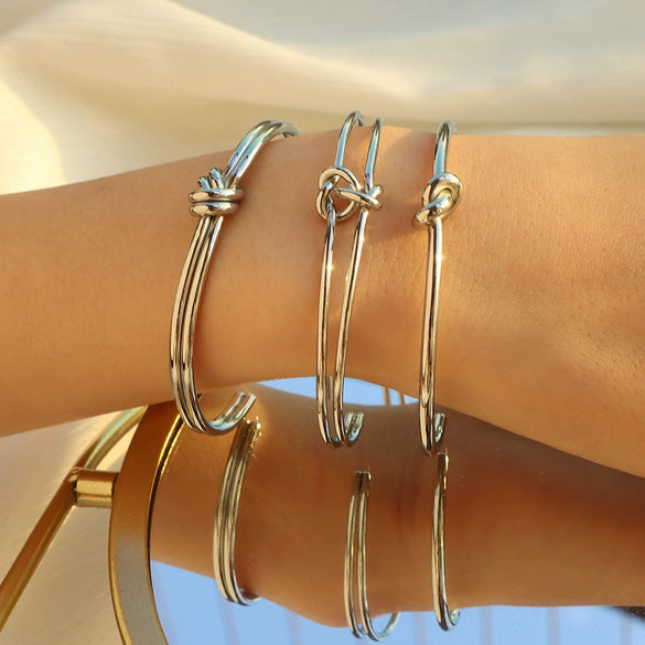 Wholesale Geometric 316L Stainless Steel Open Cshaped Bracelet With French Retro Style And Electroplating Process