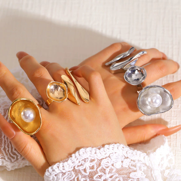 Wholesale Geometric Trumpet Flower Bowlshaped Zinc Alloy Electroplated Baroque Open Ring For Women
