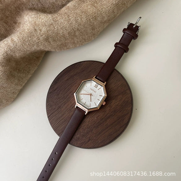 Wholesale Girl's Alloy Heart Casual Quartz Watch With Ordinary Glass Mirror