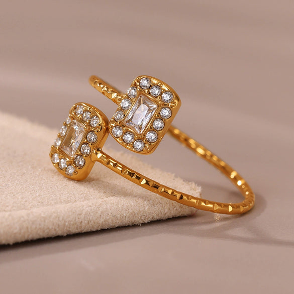 Wholesale Girls' 316L Stainless Steel 18K Gold Plated Geometric Love Pattern Ring Hand Jewelry Set