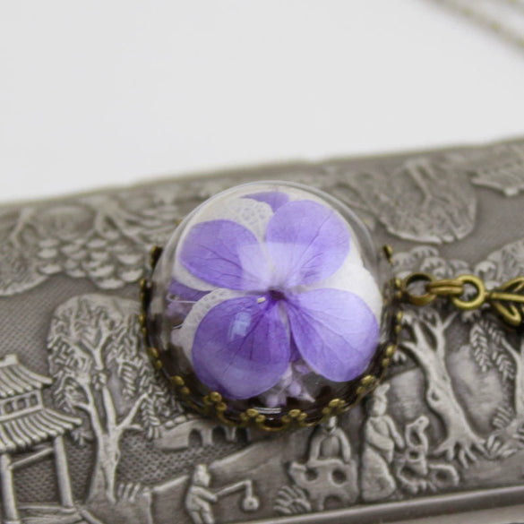 Wholesale Glass And Colored Glaze Geometric Dried Flower Necklace With Encryption Chain