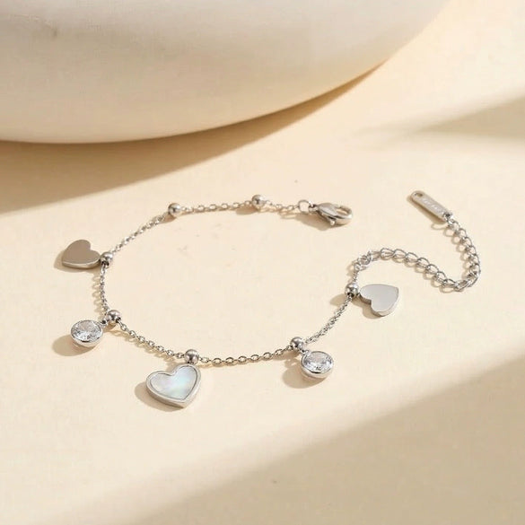 Wholesale Glowing Electroplated Geometric Stainless Steel Women's Heart Bracelet