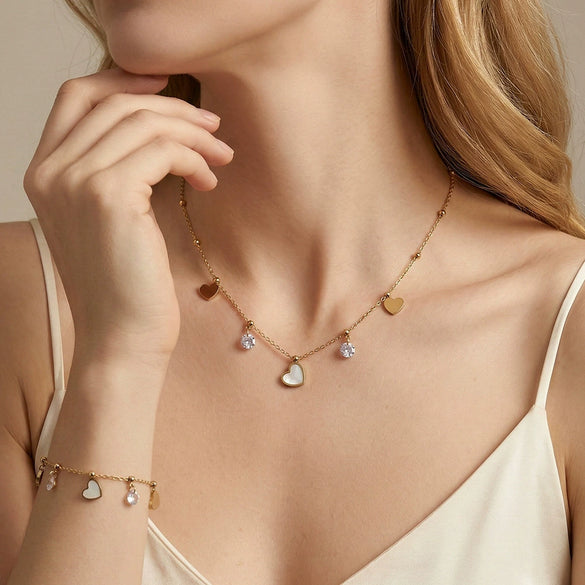 Wholesale Glowing Stainless Steel Geometric Heartshaped Zircon Tassel Clavicle Necklace For Women With Electroplating And Calendering Chain