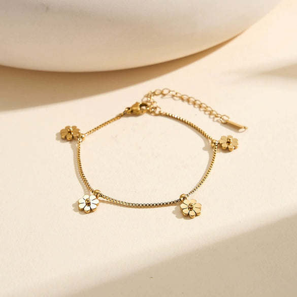 Wholesale Glowing Titanium Steel Geometric Daisy Bracelet For Women