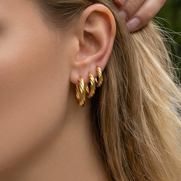 Wholesale Gold Plated Geometric Stainless Steel Hoop Earrings For Women Light Luxury Minimalist Niche Style