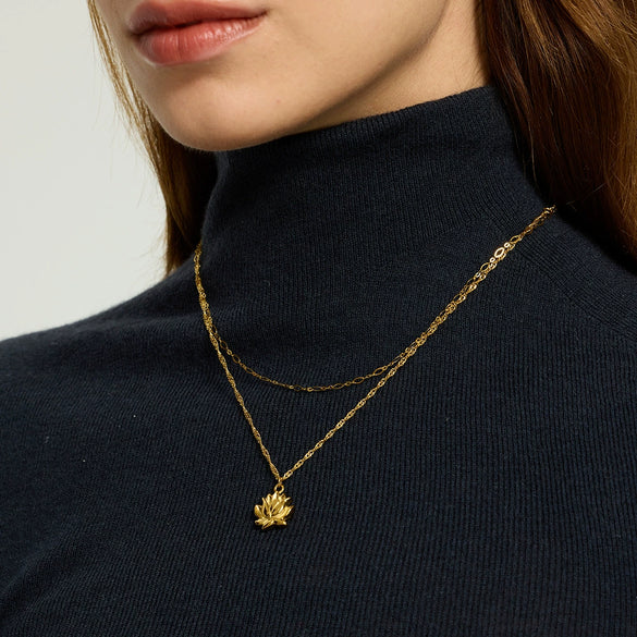 Wholesale Gold Plated Stainless Steel Flower Shape Pendant Necklace For Women