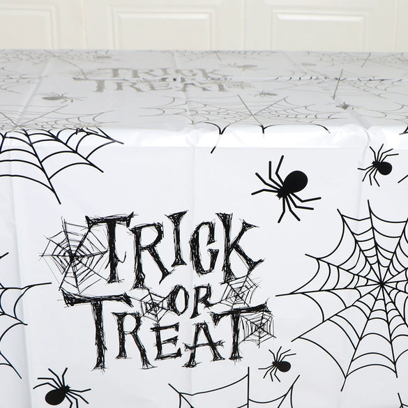 Wholesale Halloween Disposable Tablecloth In Black And White With Spider Web Pattern Made Of Plastic For Holiday Arrangement Decoration