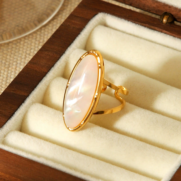 Wholesale Handdecorated Electroplated Geometric Stainless Steel Oval Ring With Natural White Shell For Women