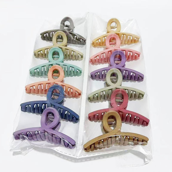 Wholesale Handmade Acrylic Hair Gratching Clip With Letters Numbers Text Style For Women