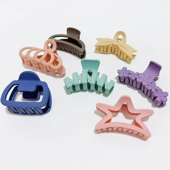 Wholesale Handmade Acrylic Hair Gratching Clip With Letters Numbers Text Style For Women