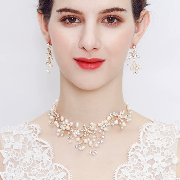 Wholesale Handmade Alloy Jewelry Set With Plant Flowers Pattern For Women Necklace And Earrings