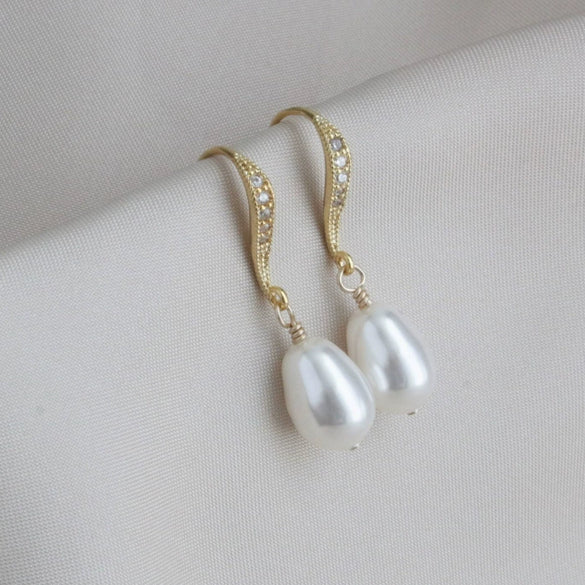 Wholesale Handmade Copper Freshwater Pearl Ear Hook Earrings With Diamonds Natural Style