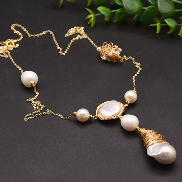 Wholesale Handmade Drop Shape Retro Pearl Long Necklace For Women With Metal And Water Wave Chain