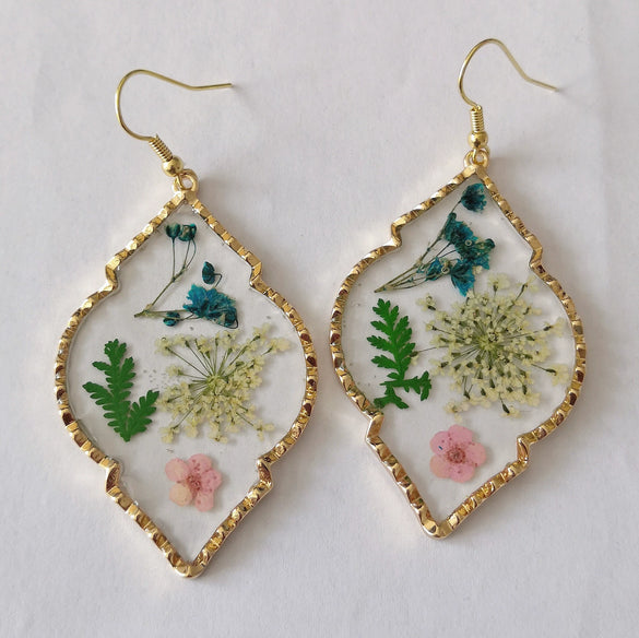 Wholesale Handmade Electroplated Alloy Dried Flower Earrings For Women