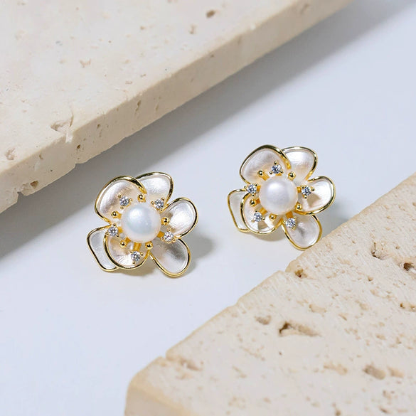 Wholesale Handmade Freshwater Pearl Flower Earrings For Women Highend Sweet And Elegant With Design Sense