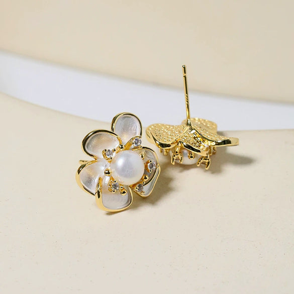 Wholesale Handmade Freshwater Pearl Flower Earrings For Women Highend Sweet And Elegant With Design Sense