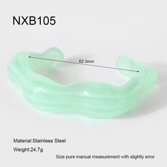 Wholesale Handmade Irregular Flowershaped Transparent Green Resin Bracelet Jewelry For Women