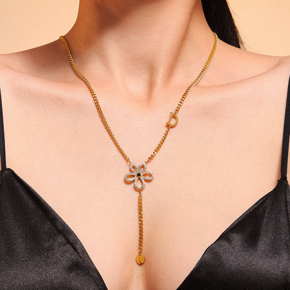 Wholesale Handmade Titanium Steel Earrings And Necklace Set With Sticky Zircon Flower Pattern For Women 18K True Gold Color Plated