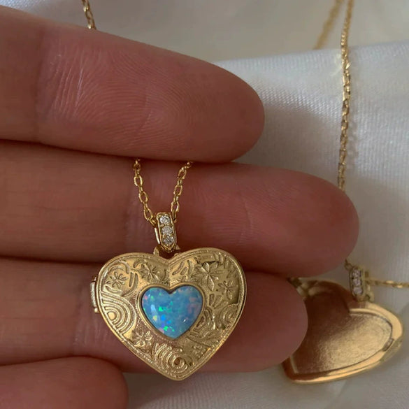 Wholesale Heart Photo Box Pendant Necklace With Opening And Closing Peach Heart Pendant Clavicle Chain Copper Plated Titanium Steel Material Electroplating Treatment