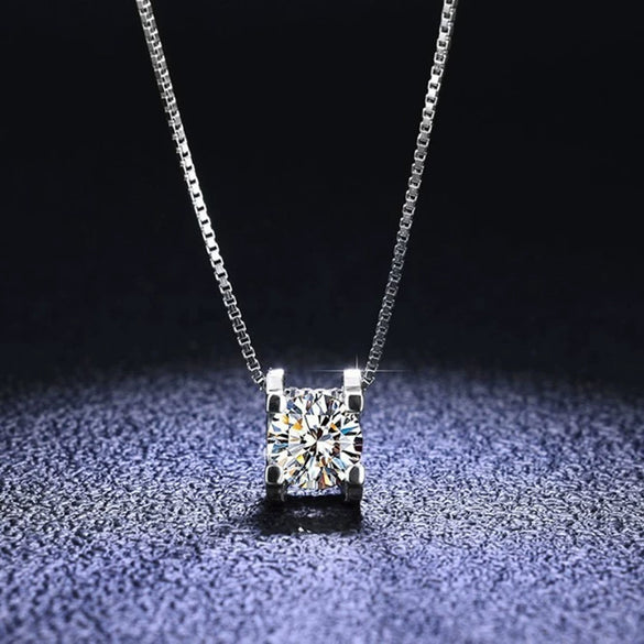 Wholesale Heart Shaped Cow Head Pendant Necklace With Little Red Riding Book Quick Hand Shake Voice 1 Karat Moissanite Silver And White Copper Plated Platinum
