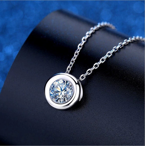 Wholesale Heart Shaped Cow Head Pendant Necklace With Little Red Riding Book Quick Hand Shake Voice 1 Karat Moissanite Silver And White Copper Plated Platinum