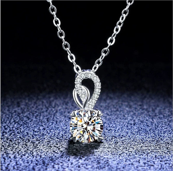 Wholesale Heart Shaped Cow Head Pendant Necklace With Little Red Riding Book Quick Hand Shake Voice 1 Karat Moissanite Silver And White Copper Plated Platinum