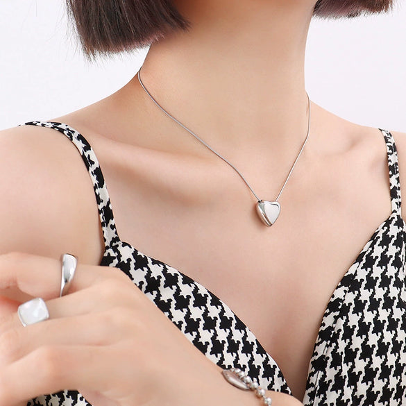 Wholesale Heart Shaped 316L Stainless Steel Clavicle Chain Necklace For Women With Electroplating And Geometric Design