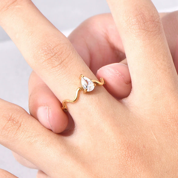 Wholesale Heartshaped Geometric Colored Diamond Ring Titanium Steel Electroplating Jewelry For Women