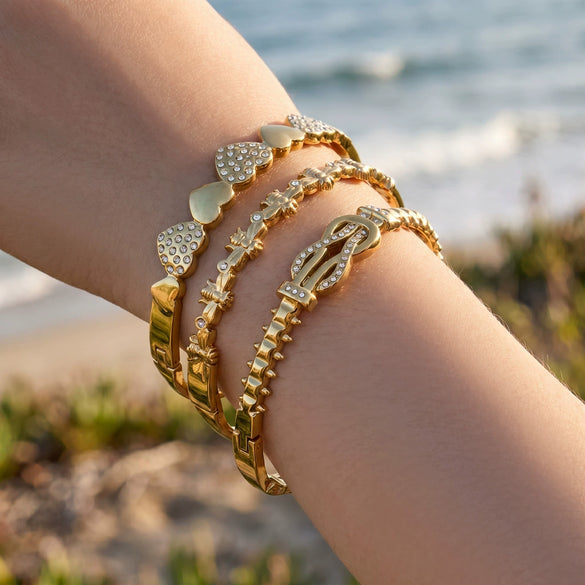Wholesale Heartshaped Geometric Stainless Steel Electroplated Bee Bracelet With Zircon Inlay Jewelry Accessory