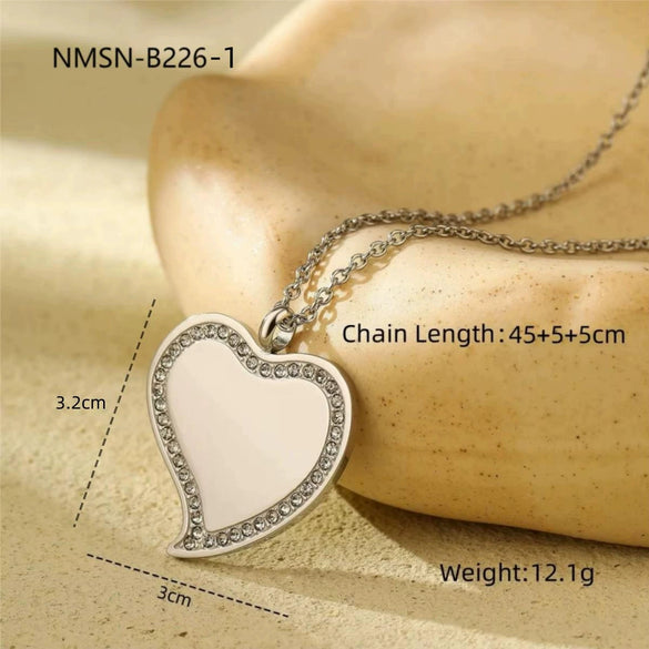 Wholesale Heartshaped Geometric Stainless Steel Fashion Simple Clavicle Necklace For Women With Electroplating