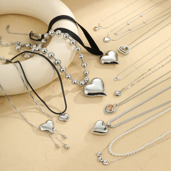 Wholesale Heartshaped Geometric Stainless Steel Fashion Simple Clavicle Necklace For Women With Electroplating