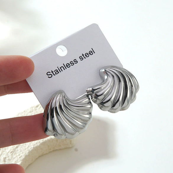 Wholesale Heartshaped Geometric Stainless Steel Stamped Earrings For Women