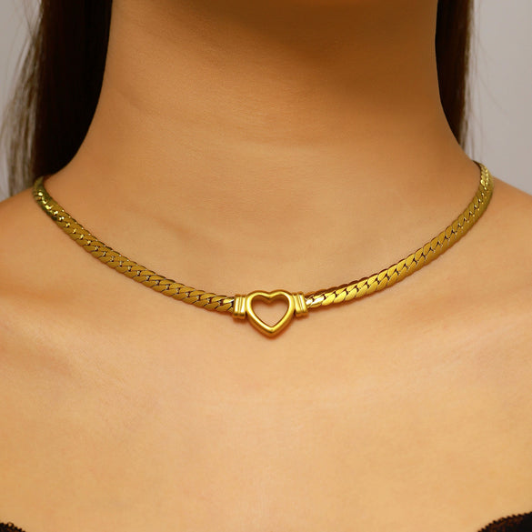 Wholesale Heartshaped Real Gold Plated Snake Bone Chain Necklace For Women Light Luxury Casual Style