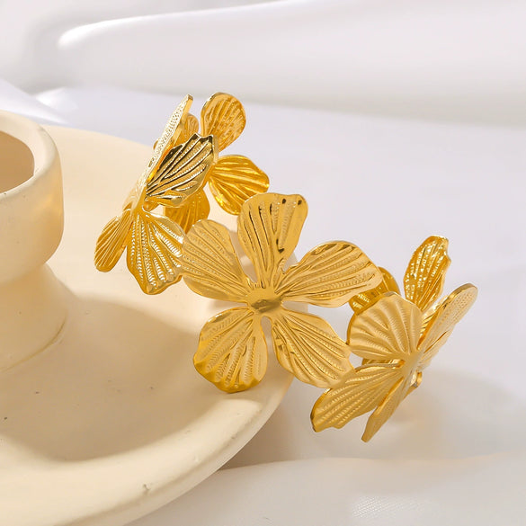 Wholesale High End Exaggerated Personality Flower Petal 18K Titanium Steel Bracelet With Electroplating For Women