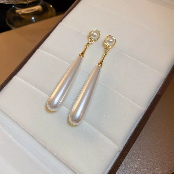 Wholesale Highend Feel Geometric Pearl Zircon Earrings With Electroplating