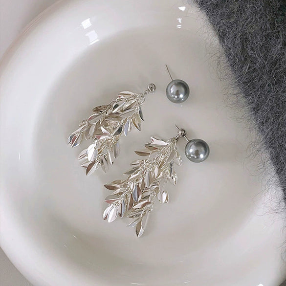Wholesale Highend Feel Geometric Pearl Zircon Earrings With Electroplating
